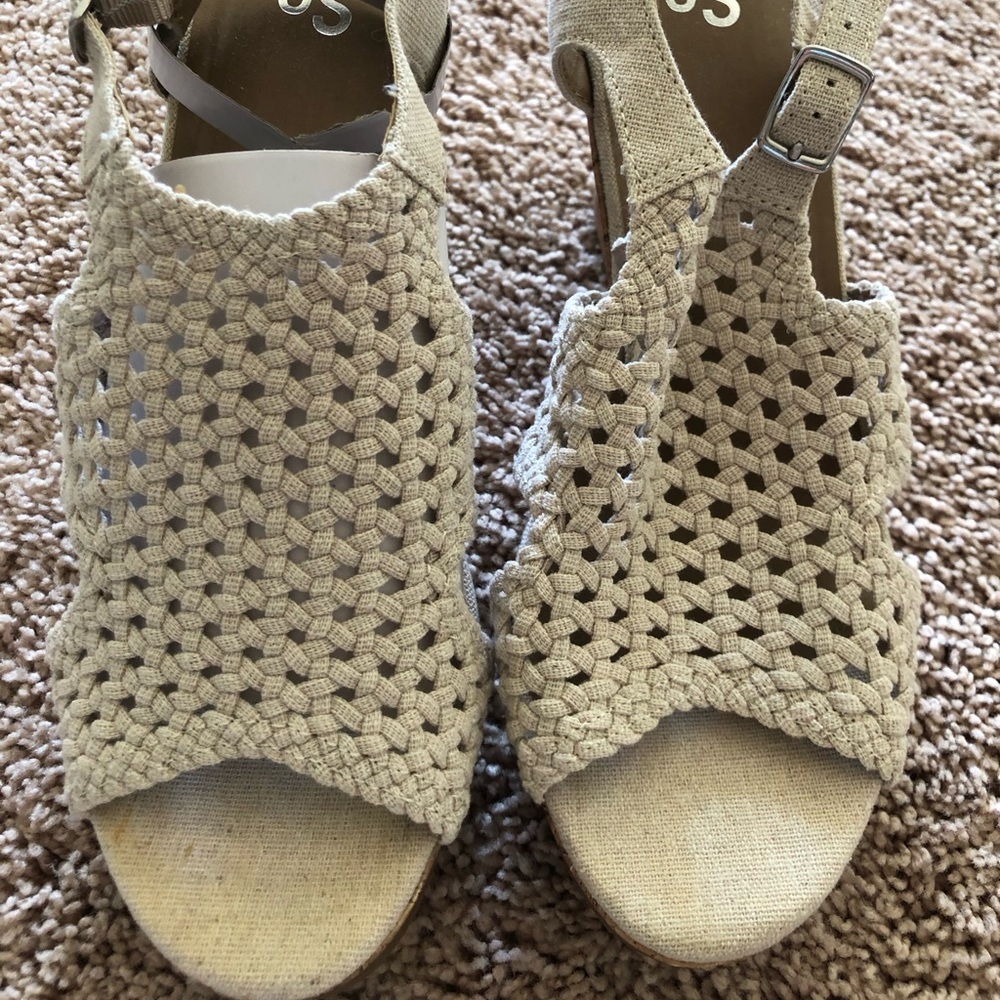 Cream lattice wedge platform sandals